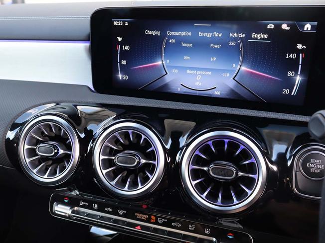 MERCEDES-BENZ CLA Class Photo 44