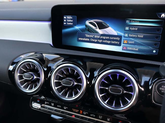 MERCEDES-BENZ CLA Class Photo 48