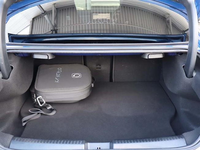 MERCEDES-BENZ CLA Class Photo 9