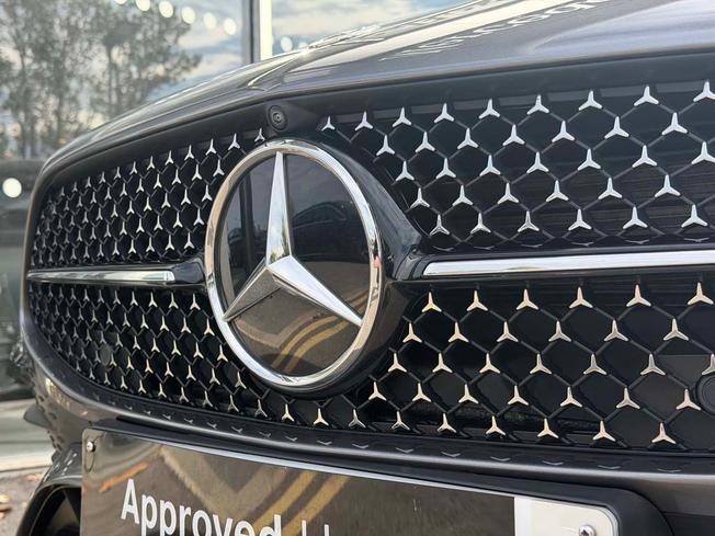 MERCEDES-BENZ CLA Class Photo 13