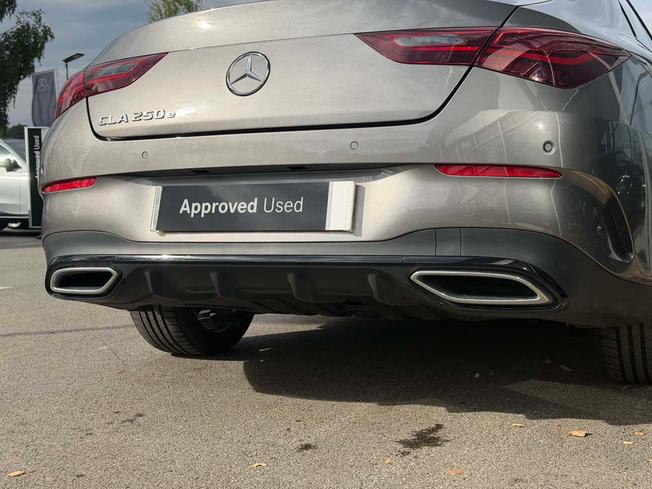 MERCEDES-BENZ CLA Class Photo 18