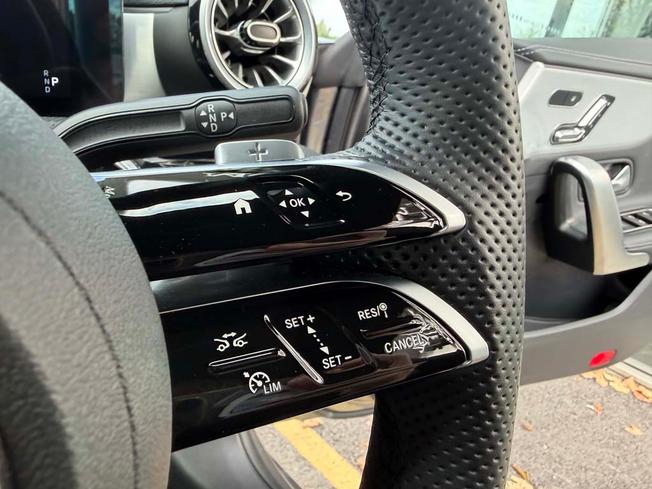 MERCEDES-BENZ CLA Class Photo 25