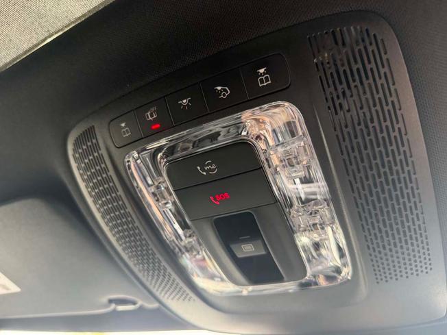 MERCEDES-BENZ CLA Class Photo 31