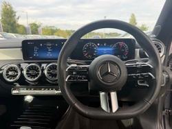 MERCEDES-BENZ CLA Class Photo 4