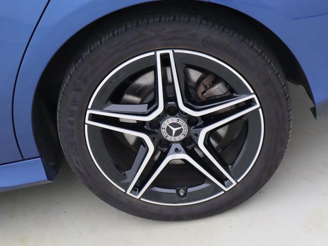 MERCEDES-BENZ CLA Class Photo 6