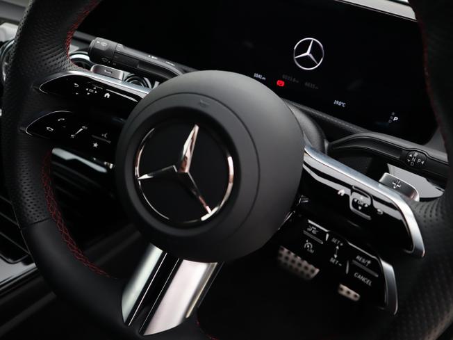 MERCEDES-BENZ CLA Class Photo 15