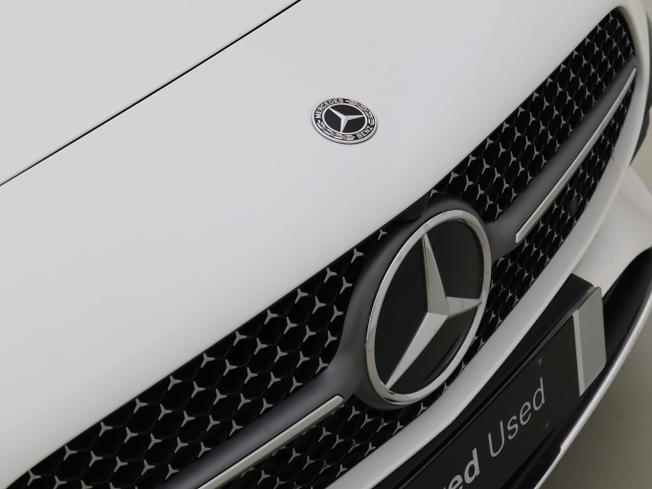 MERCEDES-BENZ CLA Class Photo 18