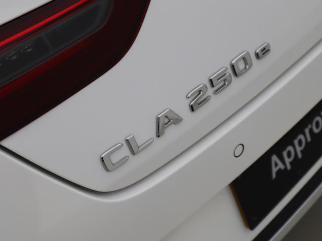 MERCEDES-BENZ CLA Class Photo 26