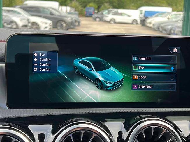 MERCEDES-BENZ CLA Class Photo 32