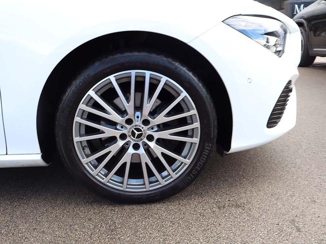 MERCEDES-BENZ CLA Class Photo 12