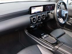 MERCEDES-BENZ CLA Class Photo 3
