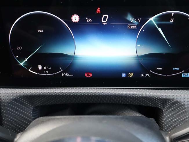 MERCEDES-BENZ CLA Class Photo 30