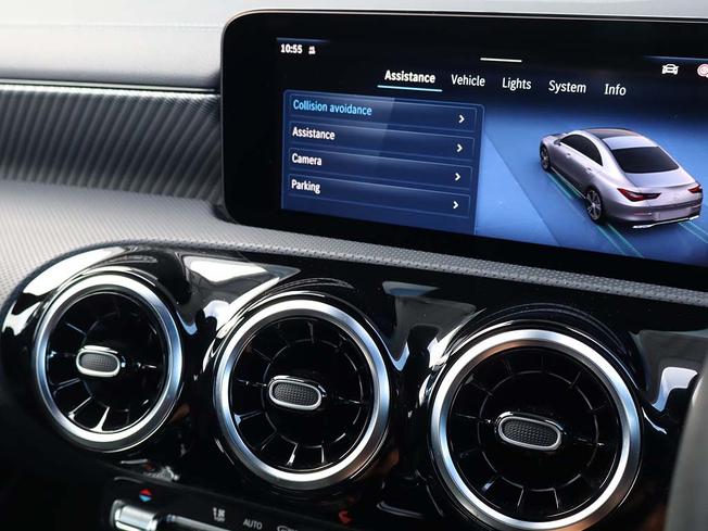 MERCEDES-BENZ CLA Class Photo 39