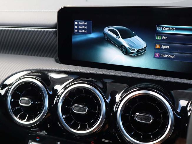 MERCEDES-BENZ CLA Class Photo 42