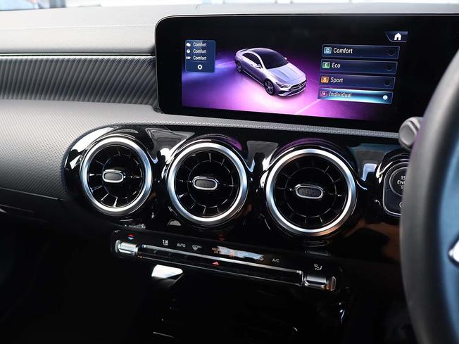 MERCEDES-BENZ CLA Class Photo 46