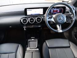 MERCEDES-BENZ CLA Class Photo 5