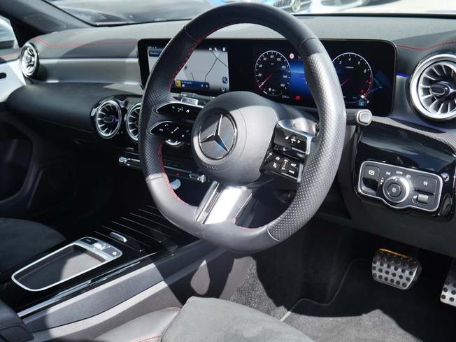 Mercedes-Benz Cla Class Photo 35