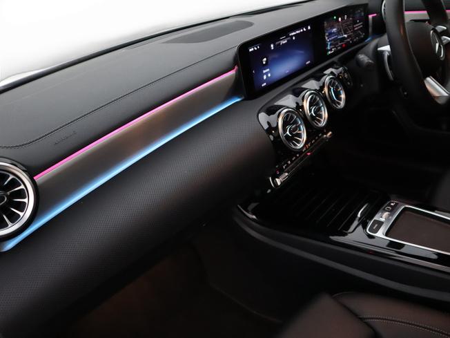 MERCEDES-BENZ CLA Class Photo 45