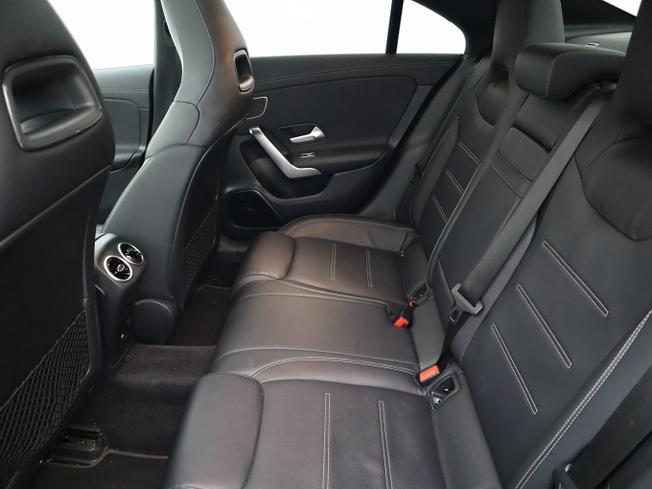 MERCEDES-BENZ CLA Class Photo 7