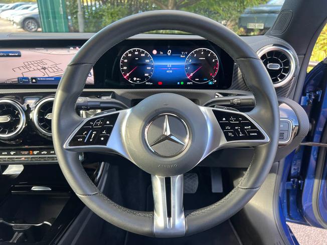 MERCEDES-BENZ CLA Class Photo 23