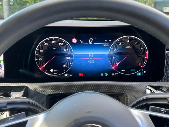 MERCEDES-BENZ CLA Class Photo 25