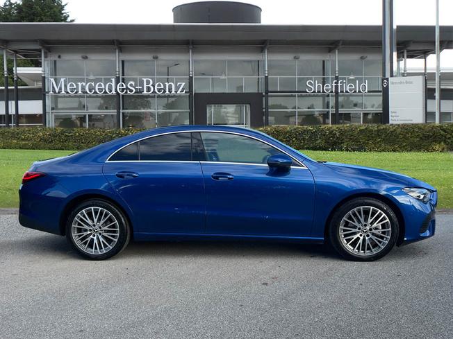 MERCEDES-BENZ CLA Class Photo 7