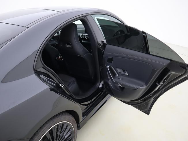 MERCEDES-BENZ CLA Class Photo 25