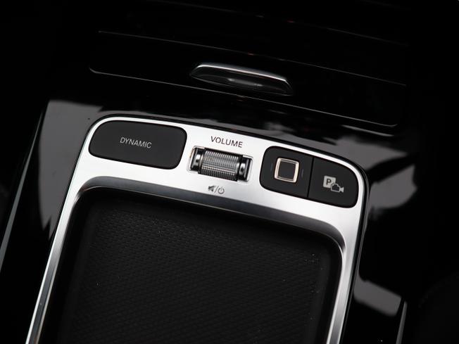 MERCEDES-BENZ CLA Class Photo 26