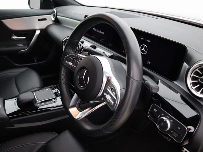 MERCEDES-BENZ CLA Class Photo 12