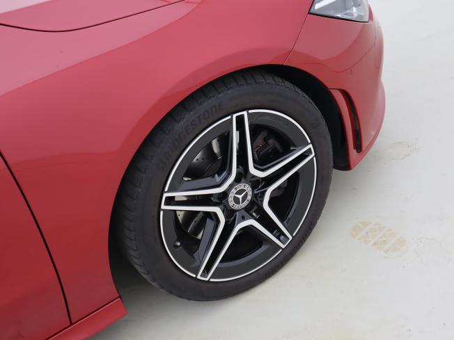 MERCEDES-BENZ CLA Class Photo 16