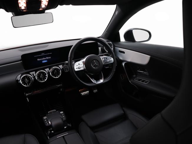 MERCEDES-BENZ CLA Class Photo 23