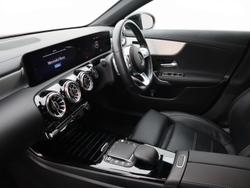 MERCEDES-BENZ CLA Class Photo 3