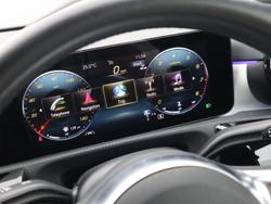 MERCEDES-BENZ CLA Class Photo 4