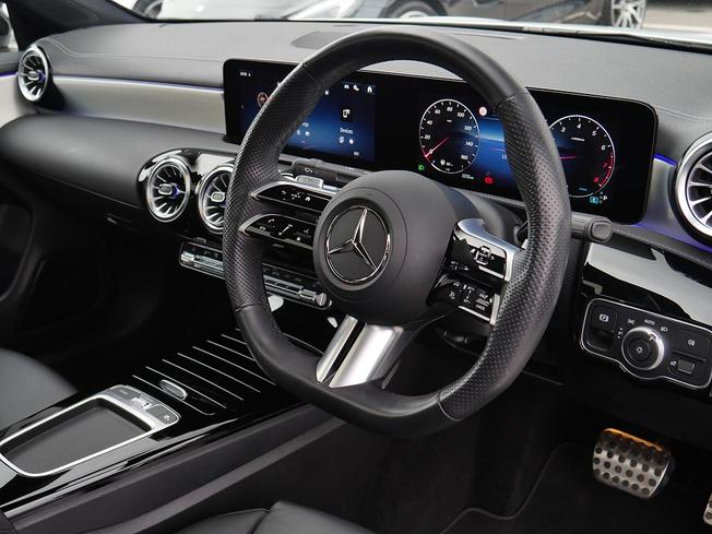MERCEDES-BENZ CLA Class Photo 37