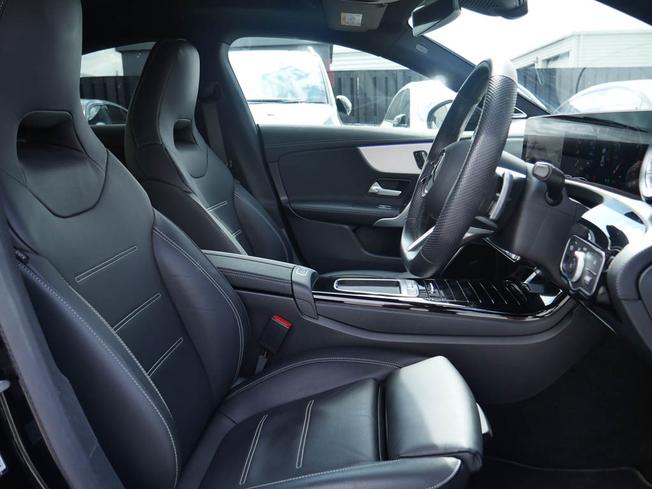 MERCEDES-BENZ CLA Class Photo 32