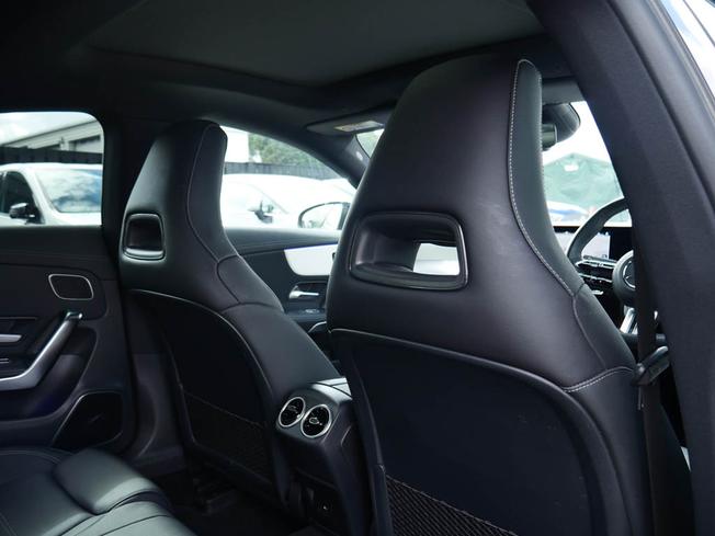 MERCEDES-BENZ CLA Class Photo 36