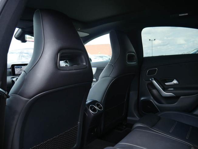 MERCEDES-BENZ CLA Class Photo 40