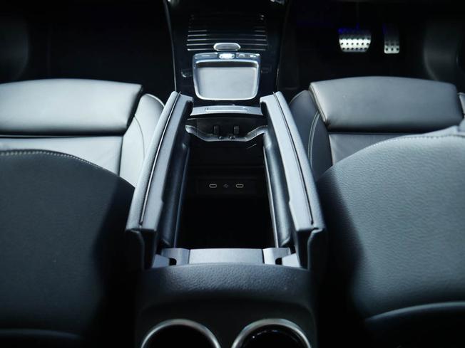 MERCEDES-BENZ CLA Class Photo 47