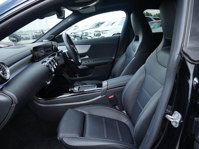 MERCEDES-BENZ CLA Class Photo 48