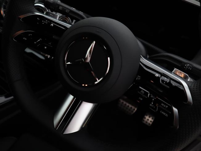 MERCEDES-BENZ CLA Class Photo 15