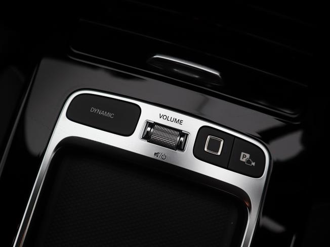 MERCEDES-BENZ CLA Class Photo 29