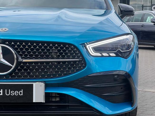 MERCEDES-BENZ CLA Class Photo 19