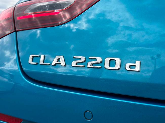 MERCEDES-BENZ CLA Class Photo 21