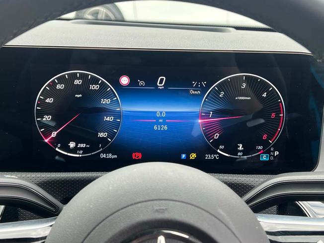 MERCEDES-BENZ CLA Class Photo 25