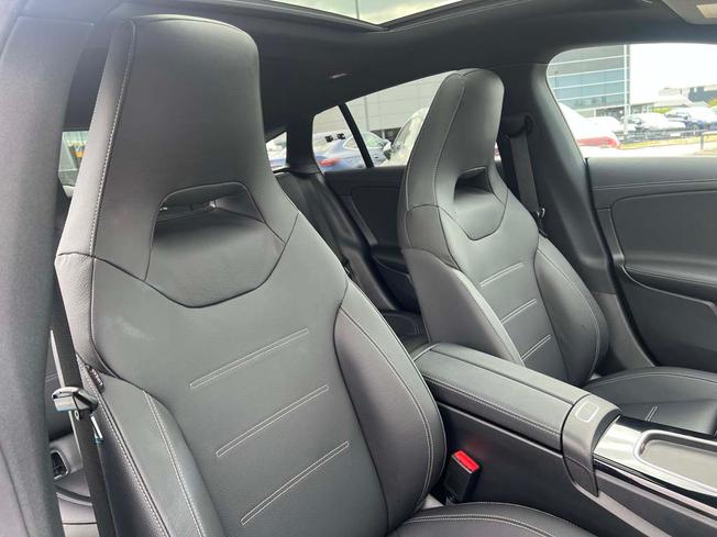MERCEDES-BENZ CLA Class Photo 42