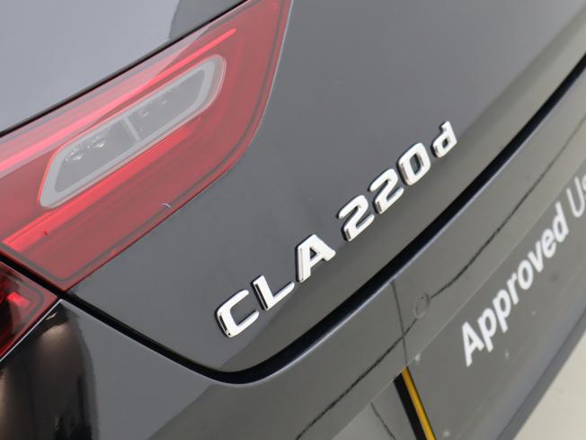 MERCEDES-BENZ CLA Class Photo 26