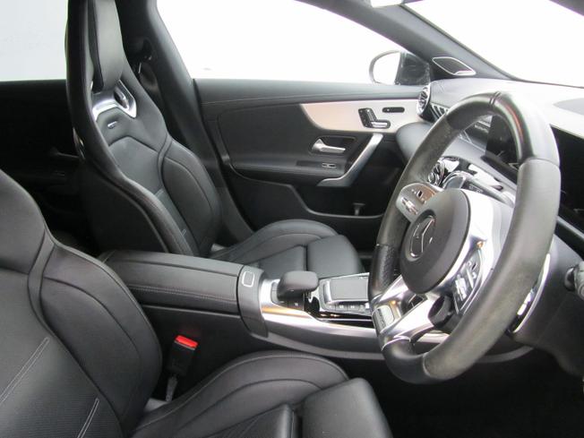 MERCEDES-BENZ Cla Class Photo 11