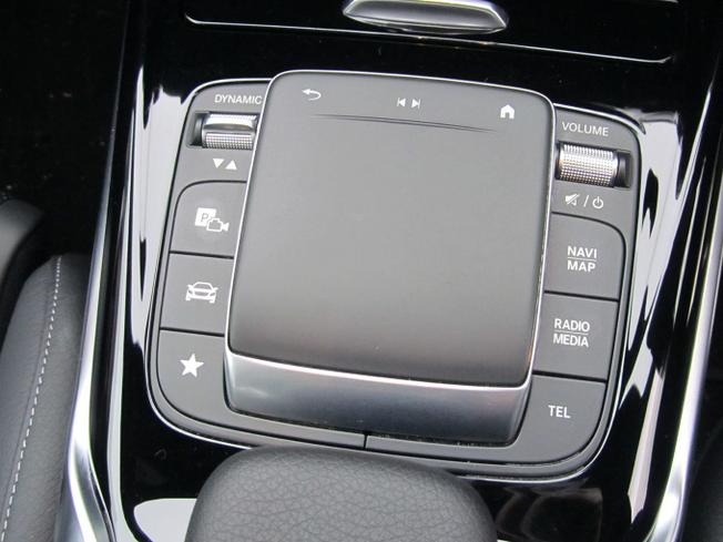 MERCEDES-BENZ Cla Class Photo 21