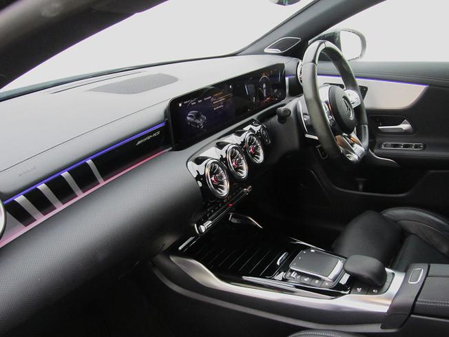 MERCEDES-BENZ Cla Class Photo 3