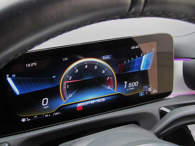 MERCEDES-BENZ Cla Class Photo 4